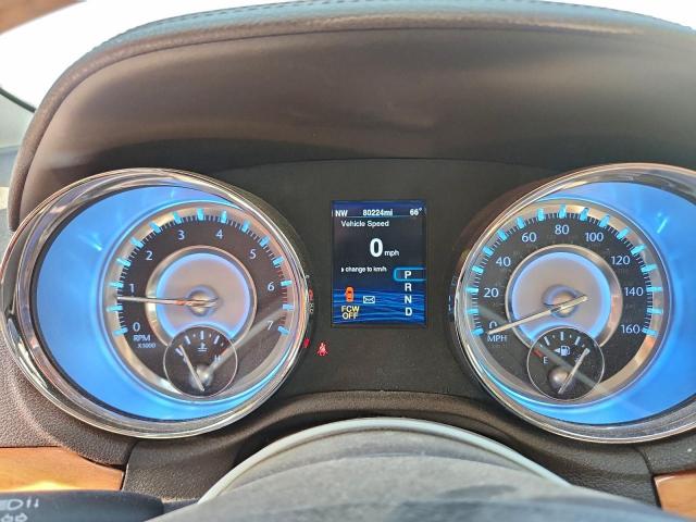 Chrysler 300 Image 13