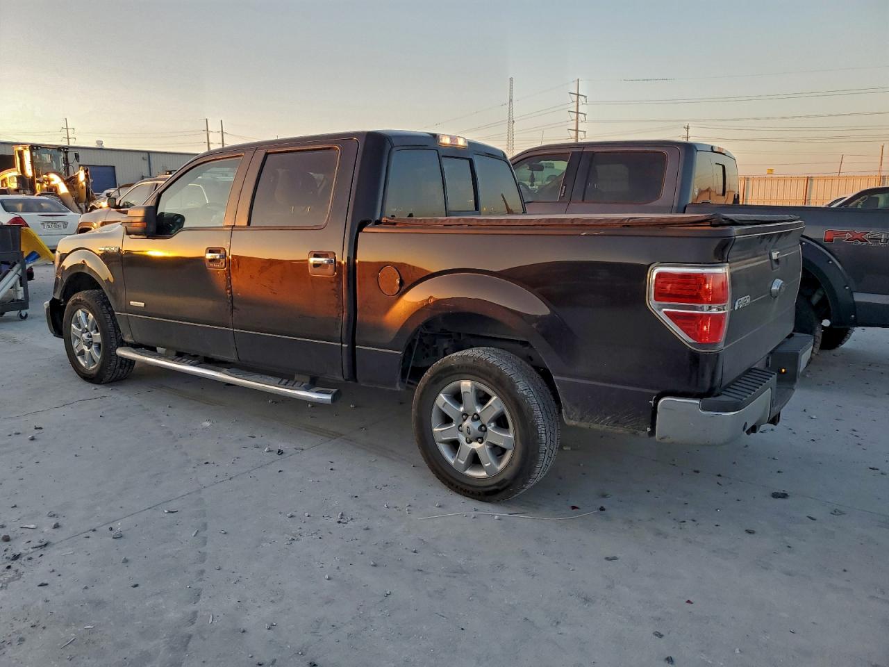 Ford F-150 Supercrew Image 6