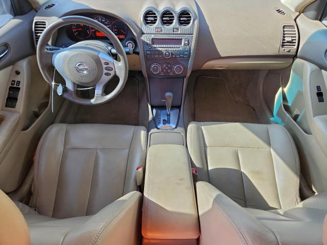 Nissan Altima 2.5 Image 4