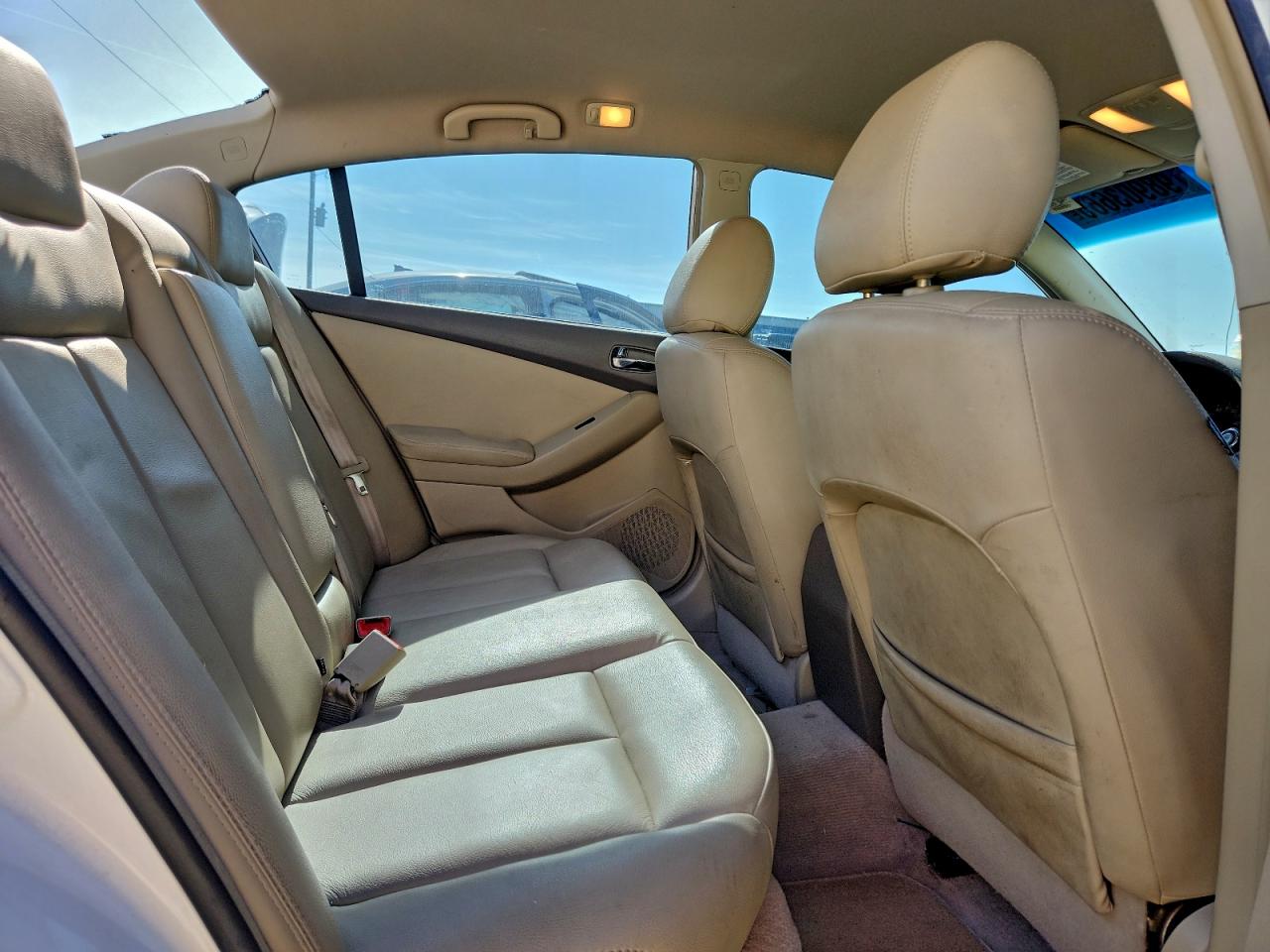 Nissan Altima 2.5 Image 13