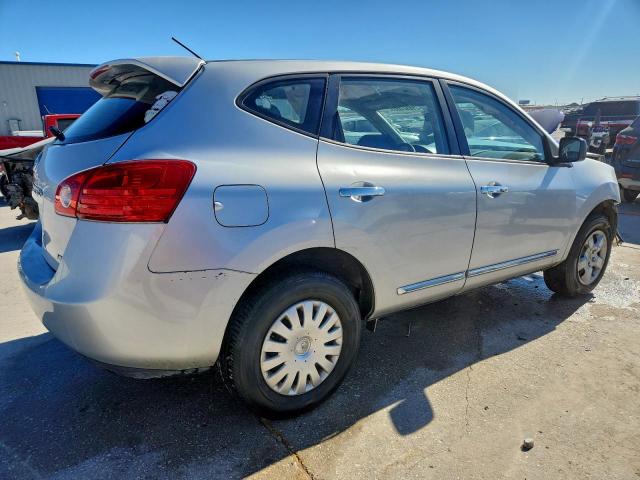 Nissan Rogue S Image 2