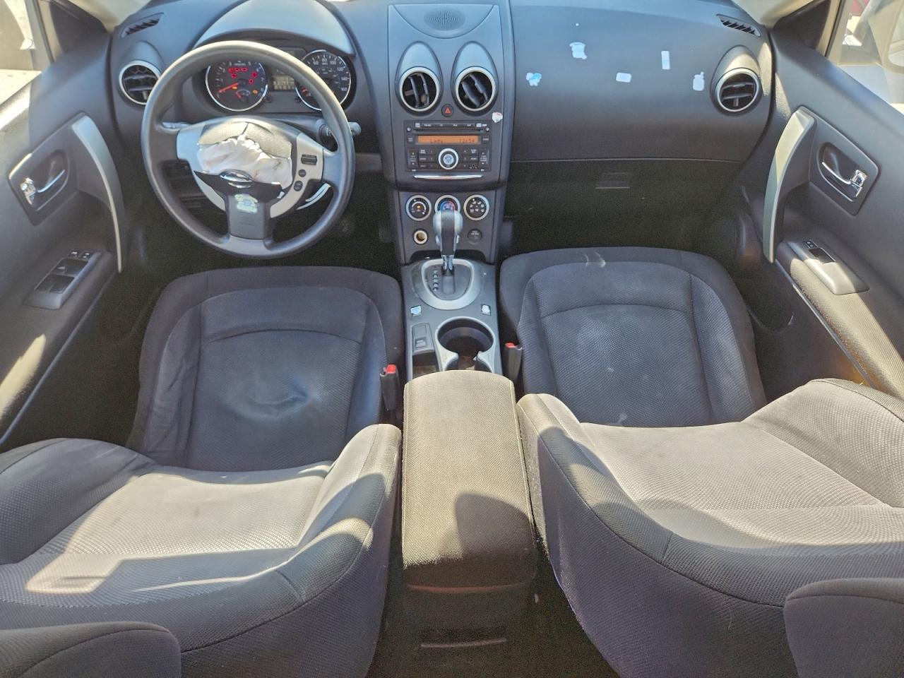 Nissan Rogue S Image 8