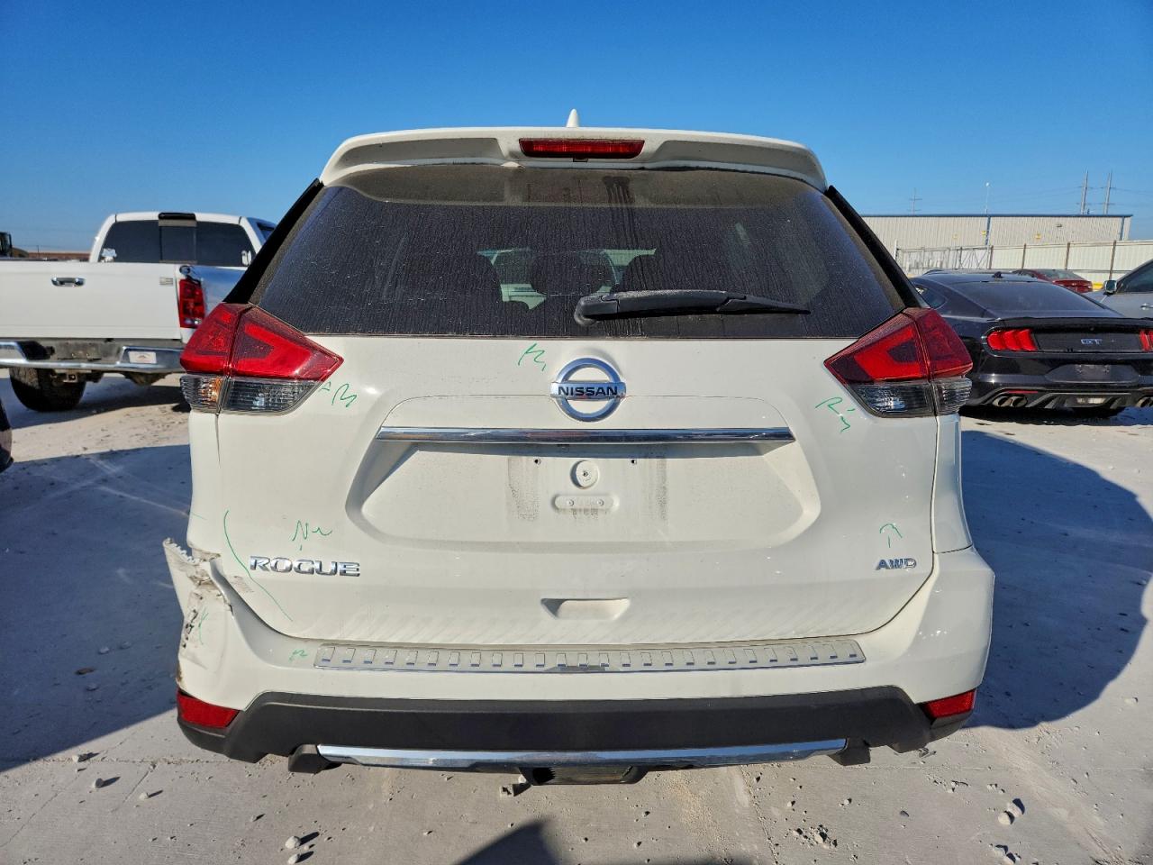 Nissan Rogue S Image 6