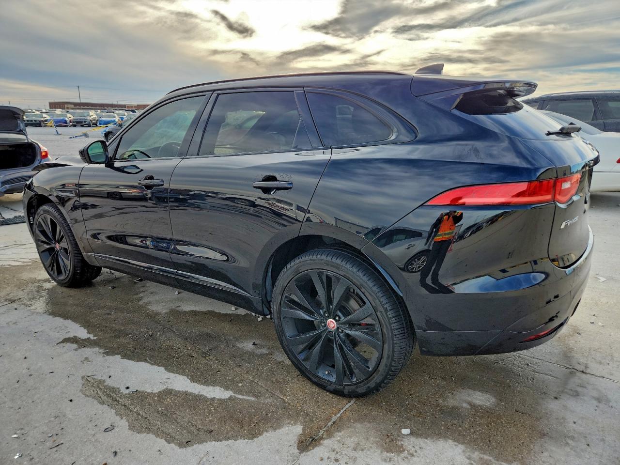 Jaguar F-PACE S Image 2