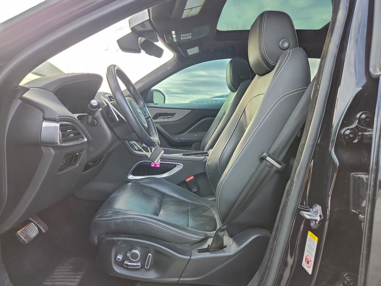 Jaguar F-PACE S Image 14