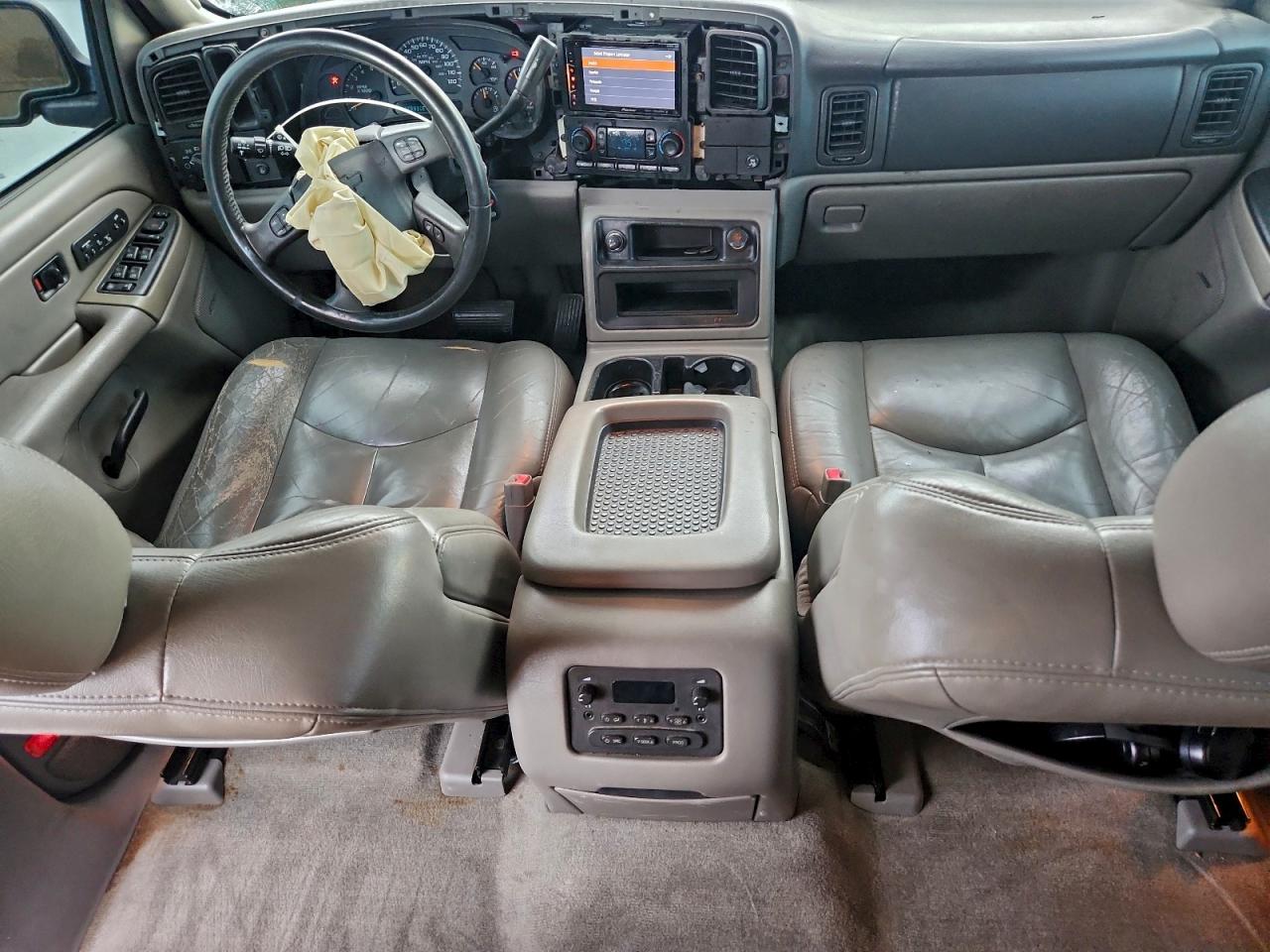 Chevrolet Tahoe C1500 Image 7