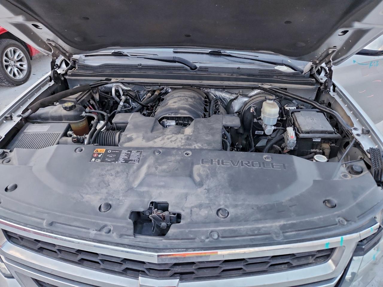 Chevrolet Suburban C1500 Lt Image 11