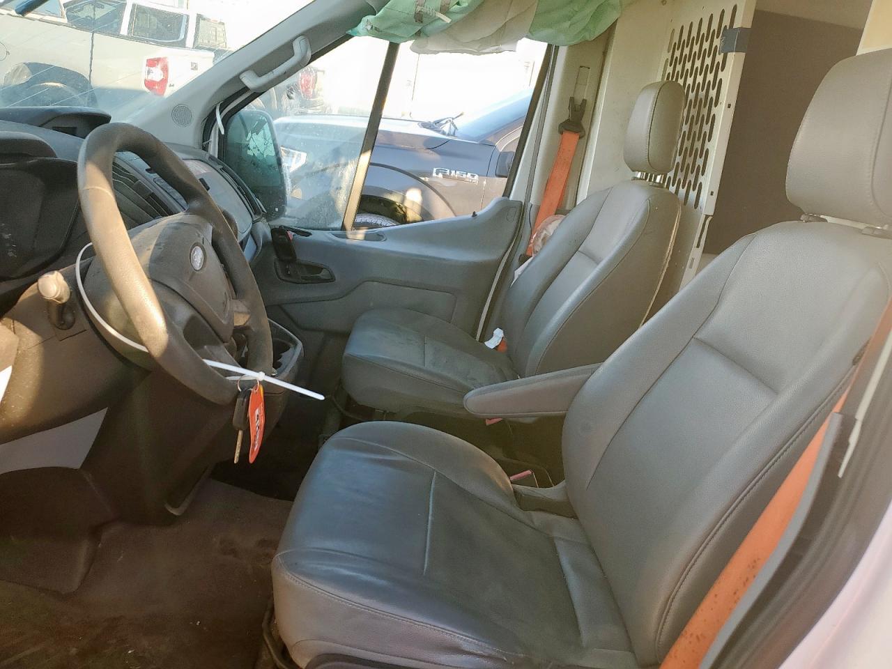 Ford Transit T-150 Image 10