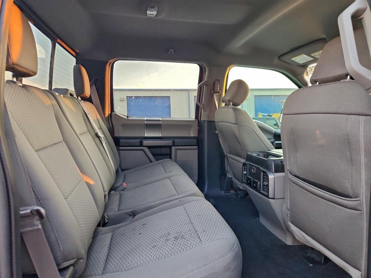 Ford F-150 Supercrew Image 8